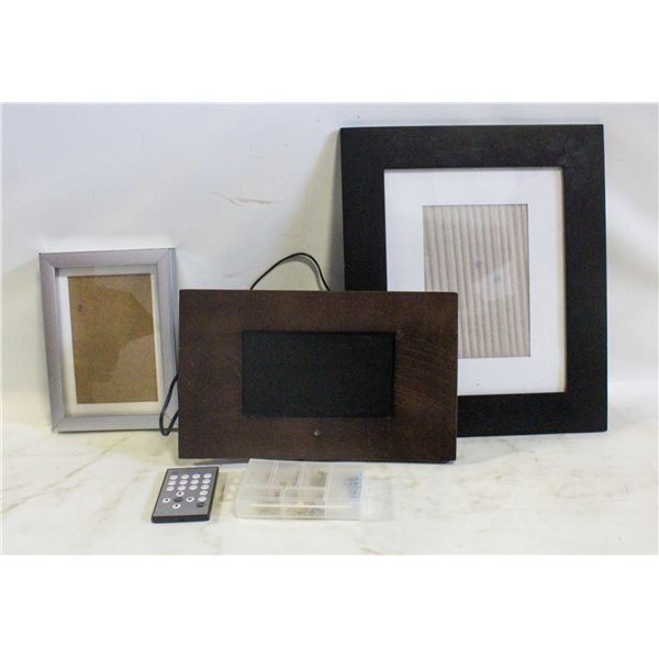 LOT OF PICTURE FRAMES (4X6 AND 3X5) WITH