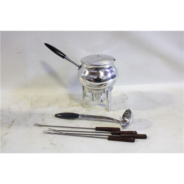 UNUSED VINTAGE FONDUE SET