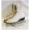 Image 1 : LADIES SIZE 10 FIGURE SKATES