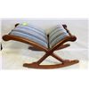 Image 1 : ANTIQUE GOUT ROCKING FOOTREST