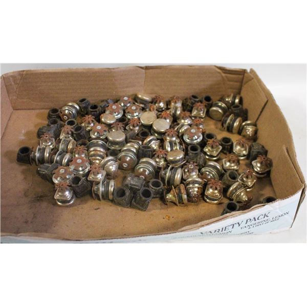FLAT OF ASSORTED STAINLESS STEEL ROUND SWIVEL