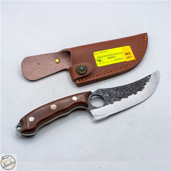 NEW OUTDOOR HUNTING KNIFE