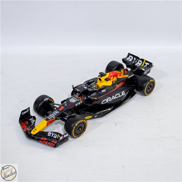 MAISTO 1/24 SCALE REDBULL RACING F1 CAR