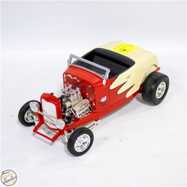 HOT WHEELS 1/18 SCALE 32 FORD