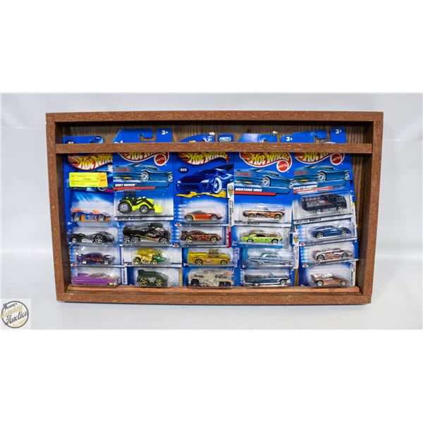 HOT WHEELS LOT OF 20 WITH DISPLAY CASE
