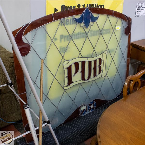 FEATURED STAINED GLASS PUB WINDOW