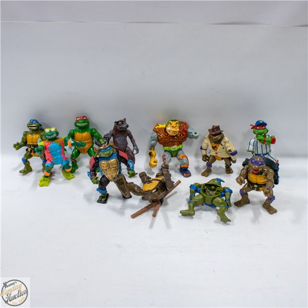 ASSORTED VINTAGE NINJA TURTLE FIGURES