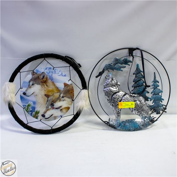 METAL WOLF THEME WALL ART WITH CARDINAL
