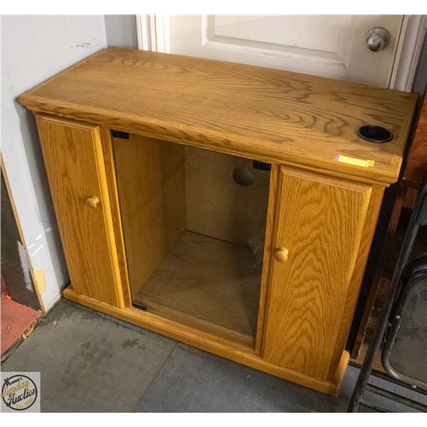 WOODEN CABINET W/GLASS FRONT H-32.5" W-20" L-41"