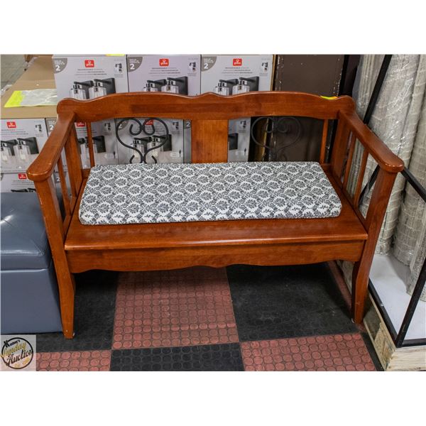 HALLWAY BENCH WITH INNER STORAGE