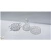 Image 1 : LOT OF 3 VINTAGE STAR PATTERN CRYSTAL INCLUDES