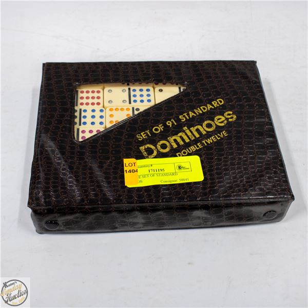 VINTAGE SET OF STANDARD DOMINOS