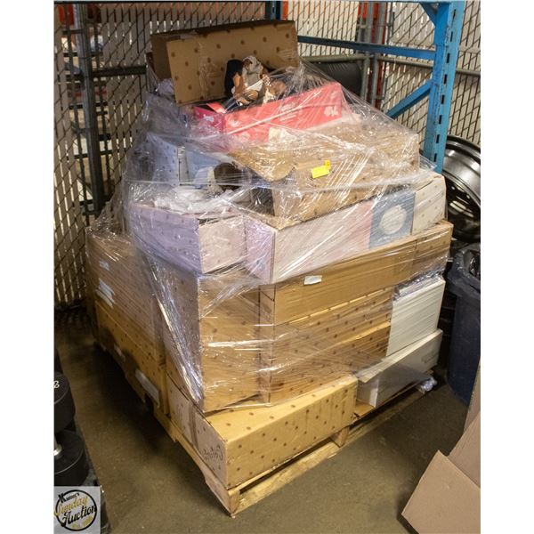 PALLET WITH 52 PORCELAIN DOLLS