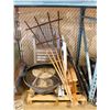 Image 1 : PALLET- OUTDOOR FURNITURE/DECORE