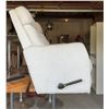 Image 2 : La-Z-Boy Reclining Loveseat with Centre Console and Two Cupholders, Mechanical Recliners