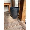 Image 12 : Outdoor Garden Lot with Broil King Gas Barbeque, Planter Boxes, Green Table, Tools and Hose