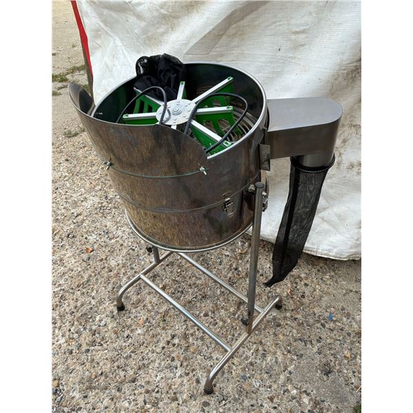 Harvest Helper - Electric Stainless Steel Bud and Leaf Trimmer with Stand, 3 Speeds, Working