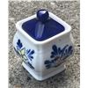 Image 4 : Decorative Ceramic Lot: Spice Set, Creamer, Figurine Planter, White Jardiniere