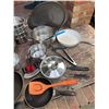 Image 3 : Stainless Steel Cookware, Frying Pans, Utensils, Knives, and Bakeware