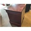 Image 9 : Sweet Dreams Storage - 2 Mirrored Dressers and 2-Drawer Nightstand in Cherry and Walnut Tones
