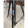 Image 3 : Knox Panorama Projection Screen with EMART and Unbranded Tripods