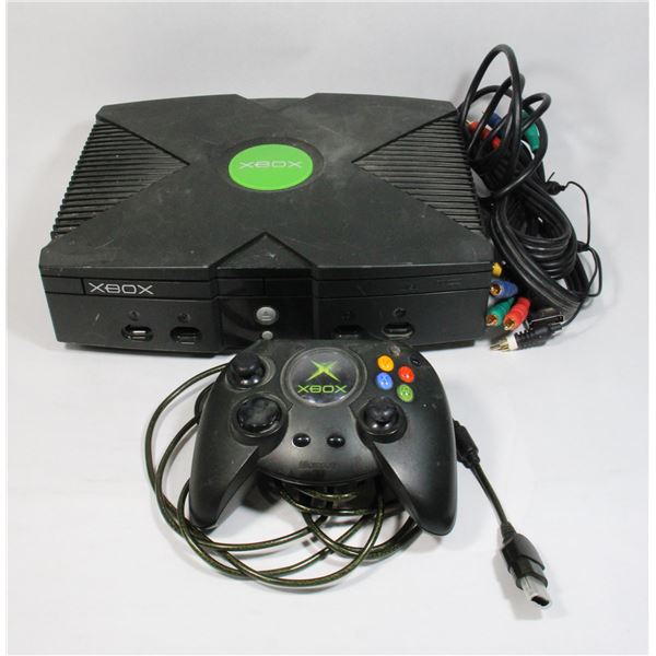154 Microsoft XBOX System with controller +AV