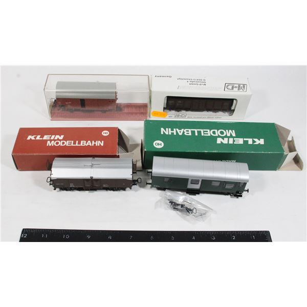Lot of 4 HO Scale Model Train Cars