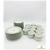 Image 1 : Porcelain Green Gingham Star Coffee Cups and Plates Set of 24 Pieces