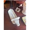 Image 6 : Otley Cow Butter Dish, White Relief Pot, Pink Glass Vase, Floral Dish, Small Crystal Dish
