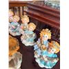 Image 5 : 13 Porcelain Angel Figurines with Musical Instruments and Crowns