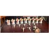 Image 4 : 10 Cherub Figurines, 7 Crucifix Plaques, 1 Madonna Figurine, Assorted Materials