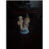 Image 8 : 10 Cherub Figurines, 7 Crucifix Plaques, 1 Madonna Figurine, Assorted Materials