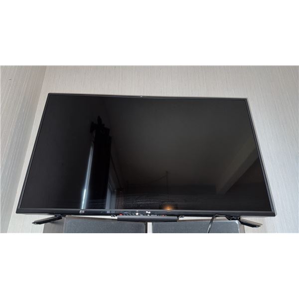 RCA 43-Inch Smart TV 4K UHD Model RNSMU4336 With Remote
