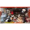 Image 1 : Kitchenware and Bakeware Lot Including Pots, Pans, Utensils, and Bake Moulds