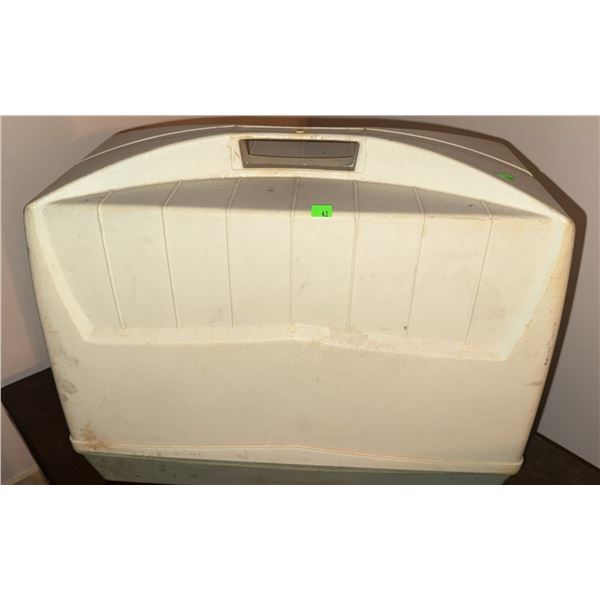 Singer Model 247 Sewing Machine with Carrying Case and Foot Pedal