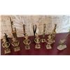Image 1 : 8 Brass and Alloy Asian-Inspired Figurines With Bird Sculpture