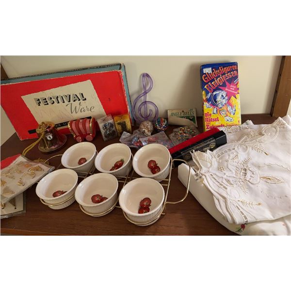 Vintage Festival Ware, Trinkets, Costume Jewelry, Linens, Decorative Items Lot