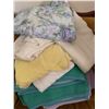 Image 1 : Towels and Blankets, Various Colours and Patterns