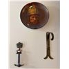 Image 1 : Decorative Plate with Warrior Portrait, Anchor Key, and Metal Wall Hook