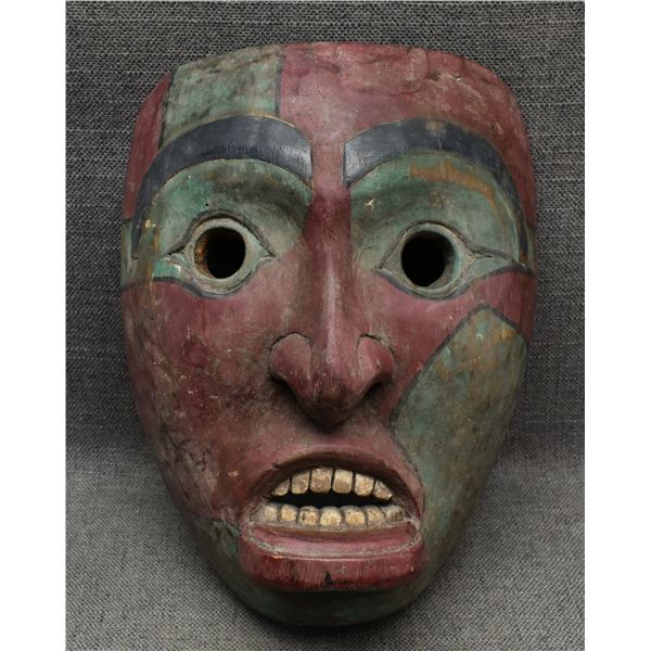 DECORATIVE WOODEN MASK