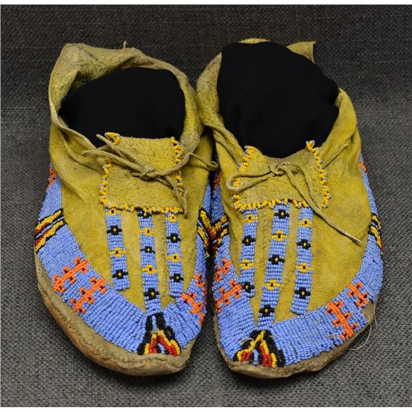 SIOUX MOCCASINS