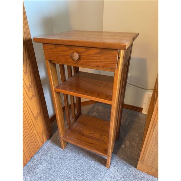 Mission-Style Oak Side Table With Drawer