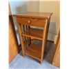 Image 1 : Mission-Style Oak Side Table With Drawer