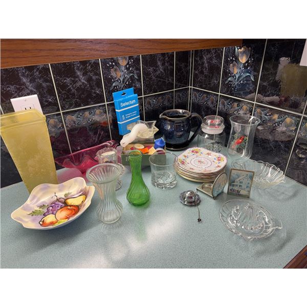 Lot Royal Albert Plates & Hoosier Glass Vases