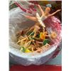 Image 3 : Nostalgia Electrics Popcorn Maker & Kitchen Lot