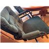 Image 4 : Oak Pedestal Dining Table with 4 Caster Chairs