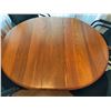 Image 7 : Oak Pedestal Dining Table with 4 Caster Chairs
