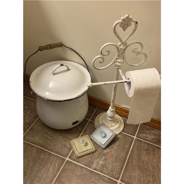 Enamel Chamber Pot, Metal Toilet Roll Holder, wall hooks