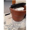 Image 3 : Kitchen Bakeware, Ice Cream Maker, Enamel Pots