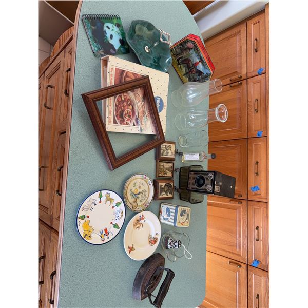 Vintage Decor, Kitchenware & Camera Lot